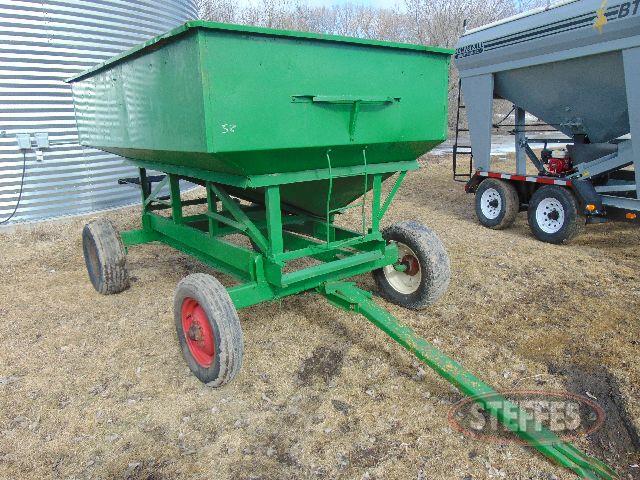 Gravity box, 150 bu., on 4-wheel running gear_1.jpg